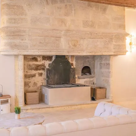 Chez Nerthe- 5-sterne-haus Mit Privatem Jacuzzi By Interhome Пезенас
