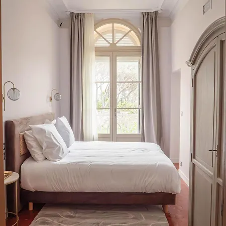 Дом отдыха Chez Nerthe- 5-sterne-haus Mit Privatem Jacuzzi By Interhome