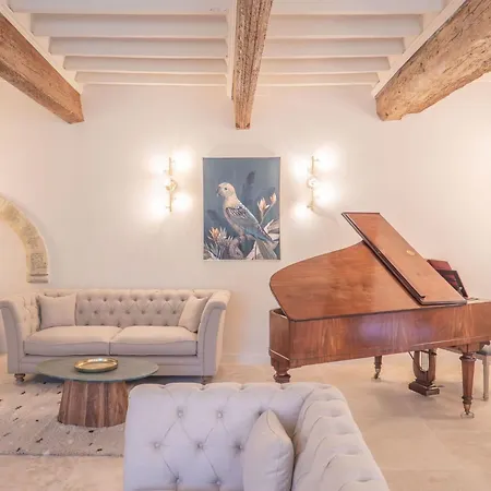 Holiday home Chez Nerthe- 5-sterne-haus Mit Privatem Jacuzzi By Interhome