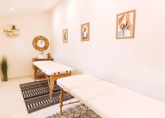 Chez Nerthe- 5-sterne-haus Mit Privatem Jacuzzi By Interhome Дом отдыха Пезенас