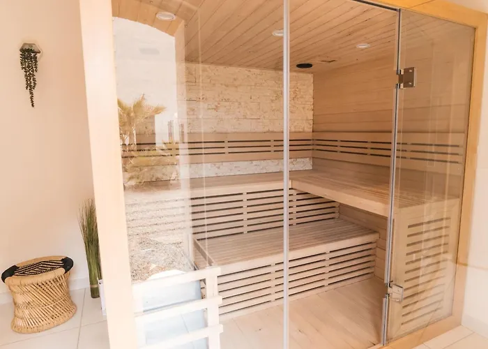 Chez Nerthe- 5-sterne-haus Mit Privatem Jacuzzi By Interhome *
